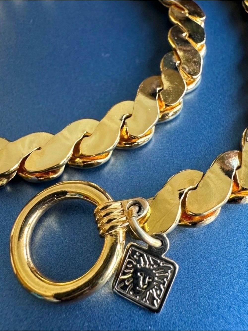 VTG Anne Klein Chunky Gold Tone Faux Pearl Drop Runway Statement Necklace - Picture 6 of 7